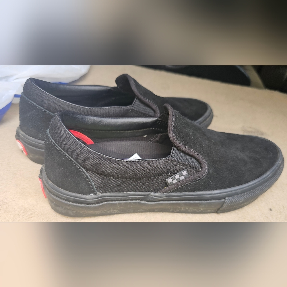 All black vans slip on, skateboarding pop Cush insole,great like new shape